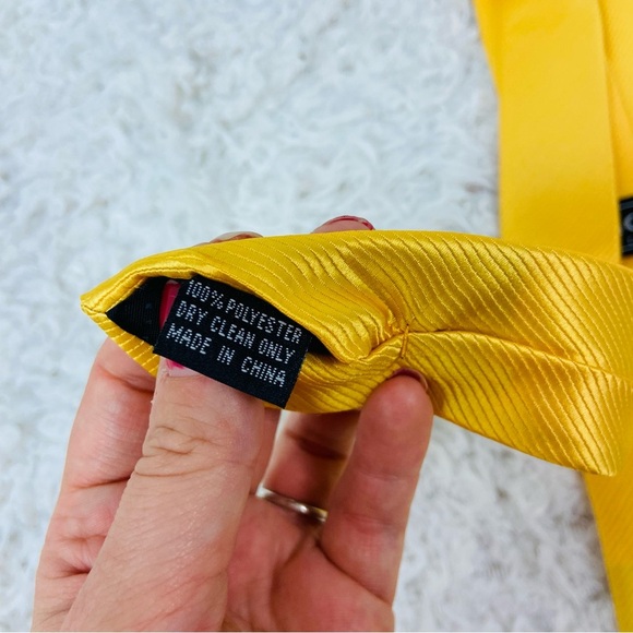 DICAPRI Elegant golden Yellow Tie for Men - Picture 8 of 9